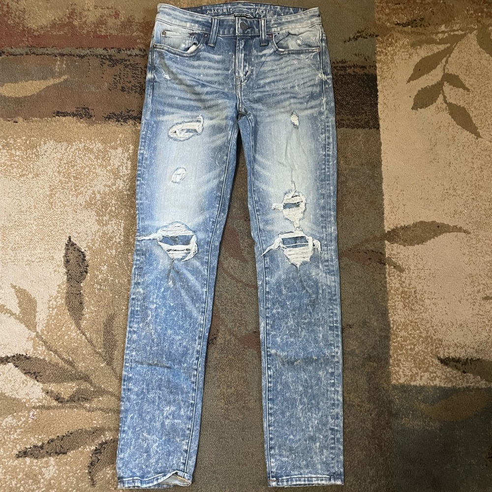 American Eagle Outfitters Light Blue Distressed Skinny Jeans